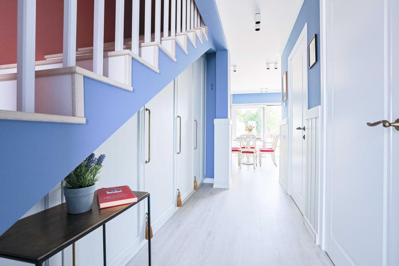 Summer Breeze House, By Cohost Apartment Palanga