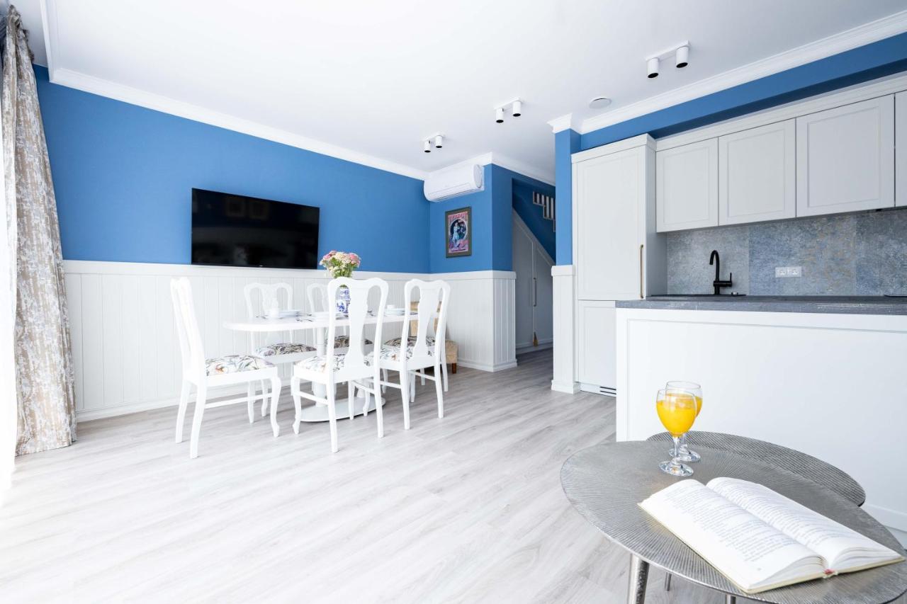 Summer Breeze House, By Cohost *