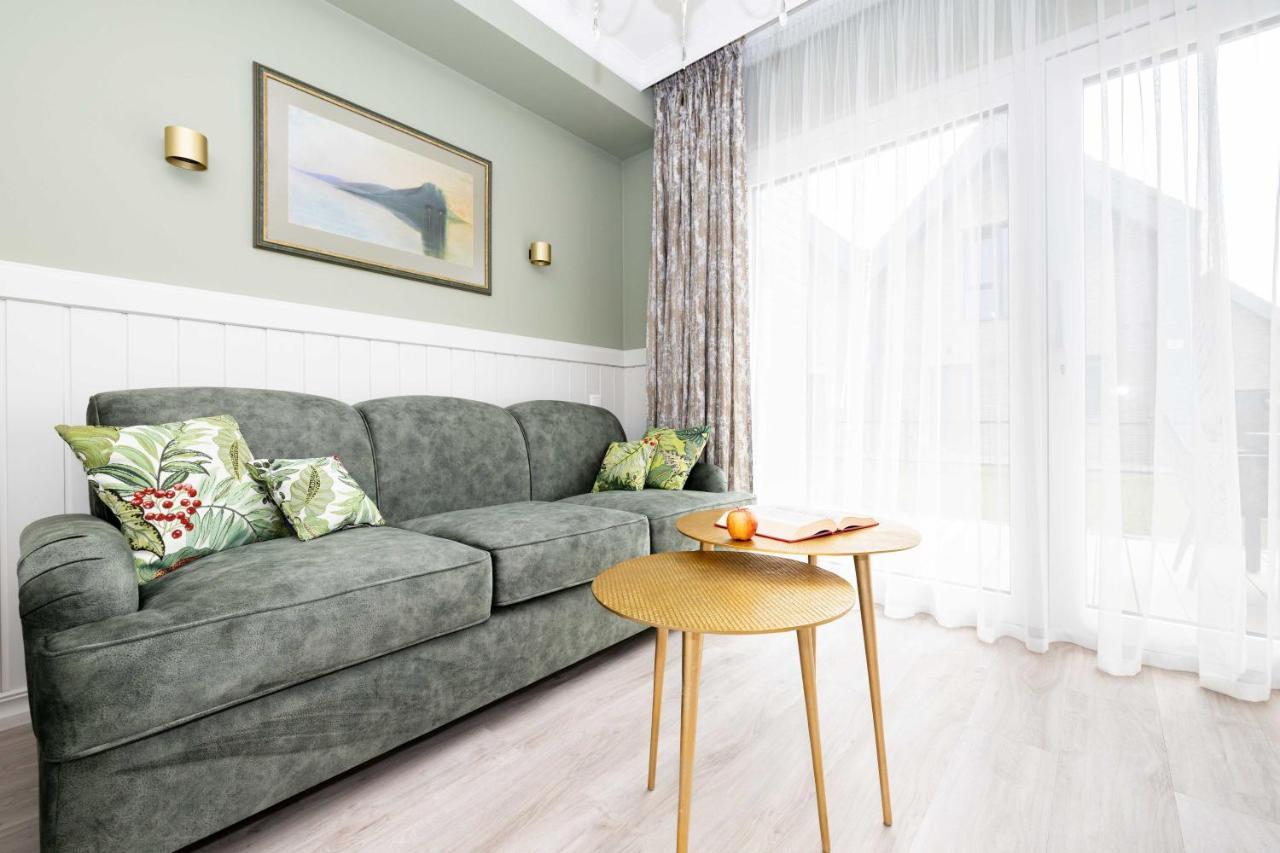 Summer Breeze House, By Cohost Apartment