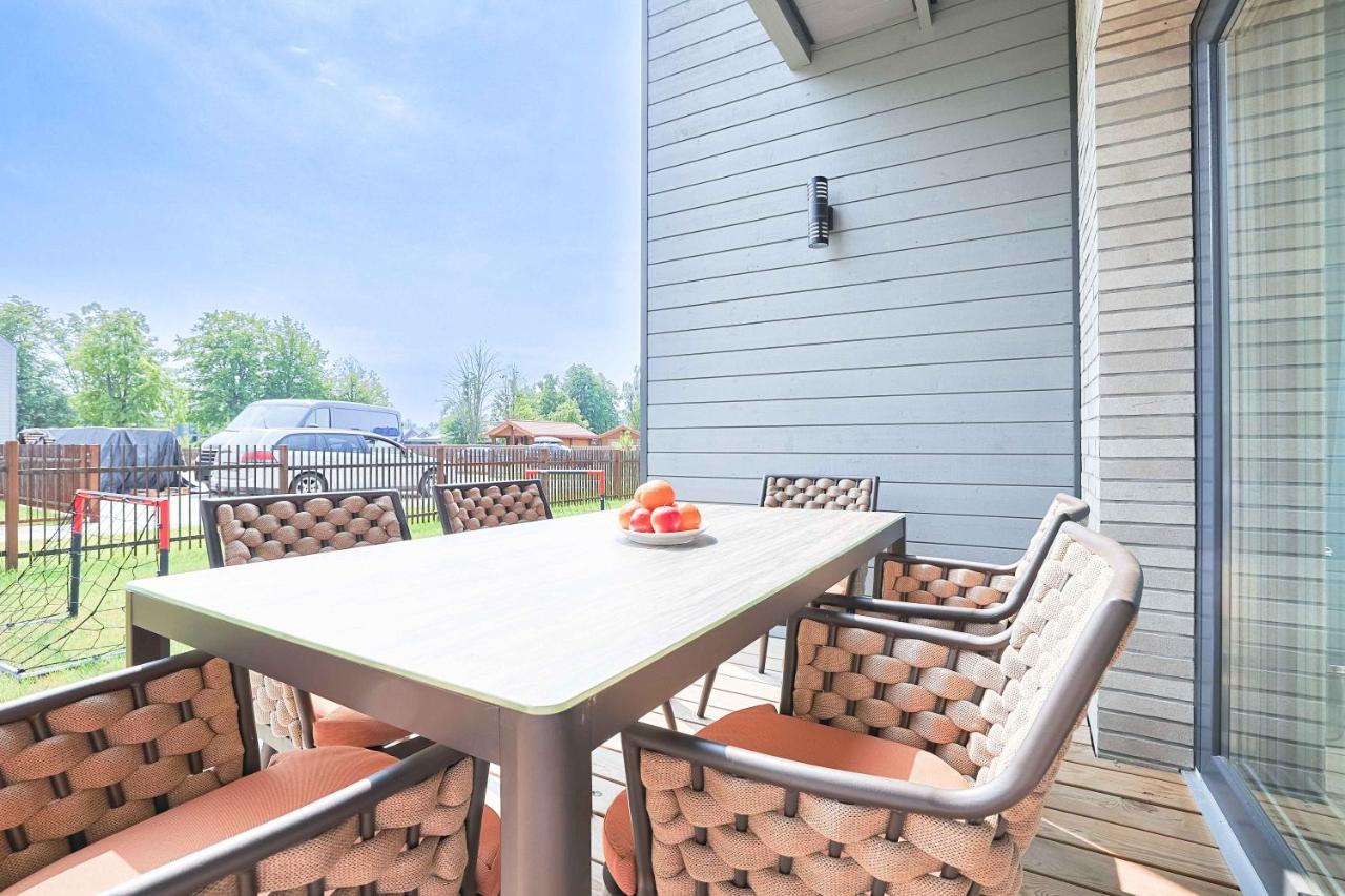 Summer Breeze House, By Cohost *