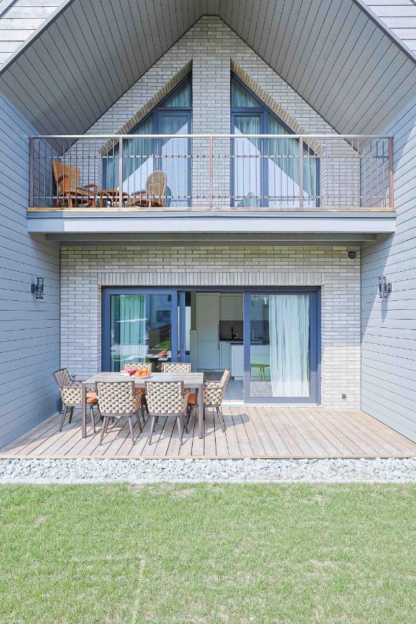 Summer Breeze House, By Cohost Apartment Palanga